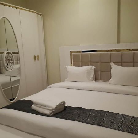 Reef Hotel Aparts Ajman Exterior photo
