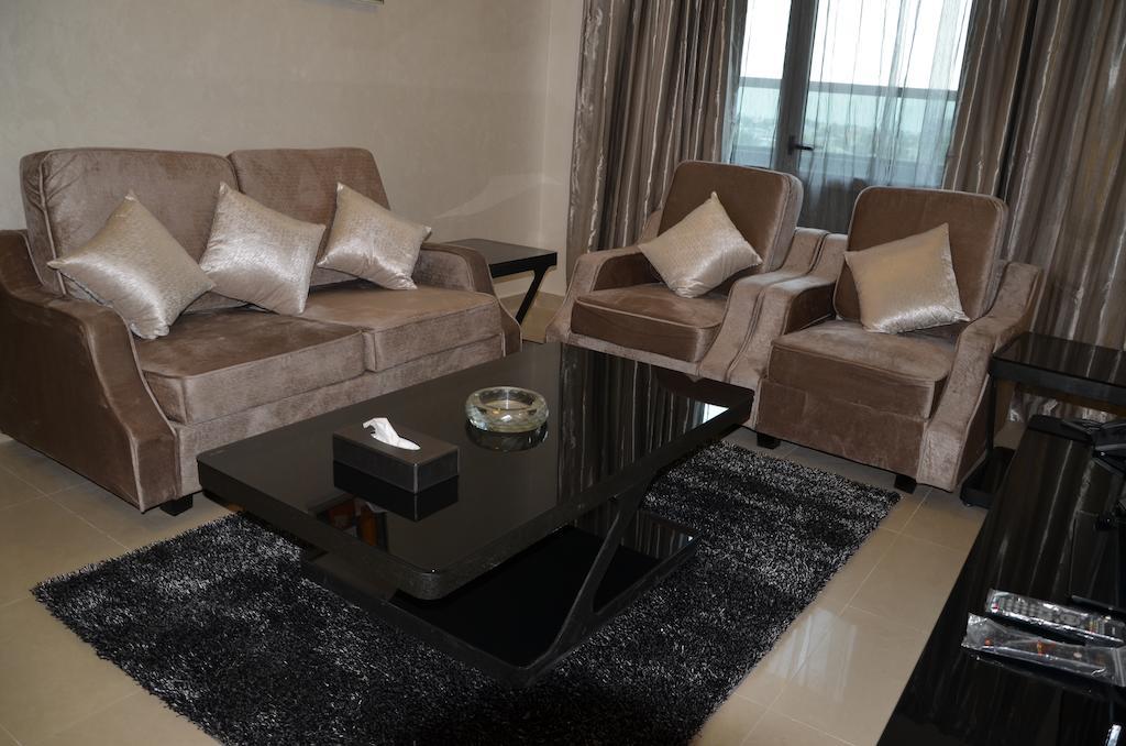 Reef Hotel Aparts Ajman Exterior photo